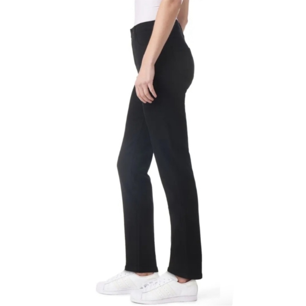 Curve Appeal - Women’s Denim Jean